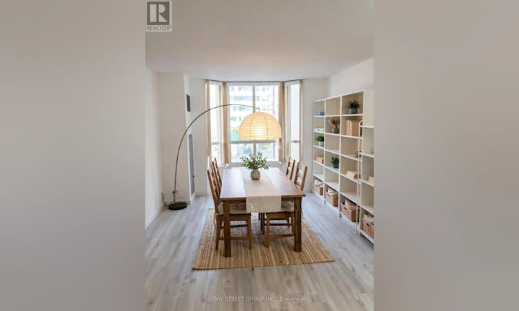 308-284 Bloor Street W