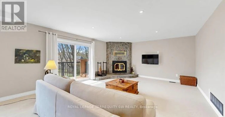 MAIN-9 Gilbert Drive, Aurora, ON, L4G 6W8 - 18
