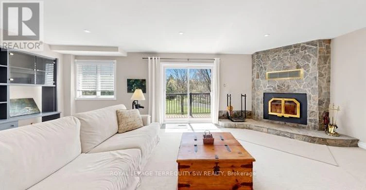 MAIN-9 Gilbert Drive, Aurora, ON, L4G 6W8 - 17