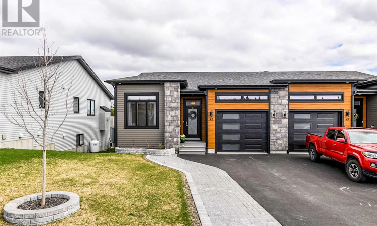 45 Clifden Woods Place