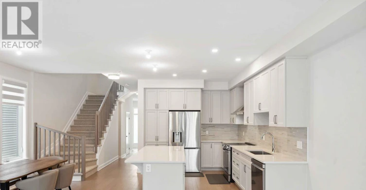 934 Clarkia Street, Ottawa, ON, K1T 0Y1 - 21