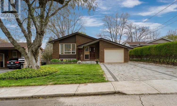 31 Brenlyn Court
