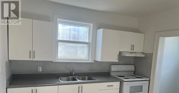 UPPER-832 King Street, Port Colborne, ON, L3K 4J5