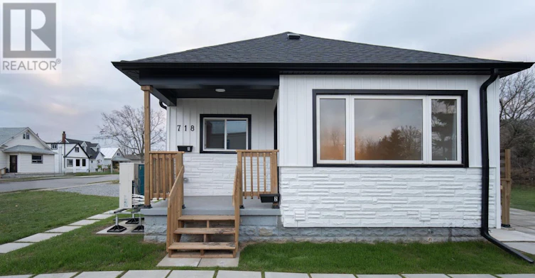 UPPER-718 Ontario Road, Welland, ON, L3B 5C9