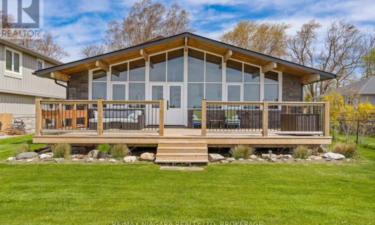 10825 Lakeshore Road W