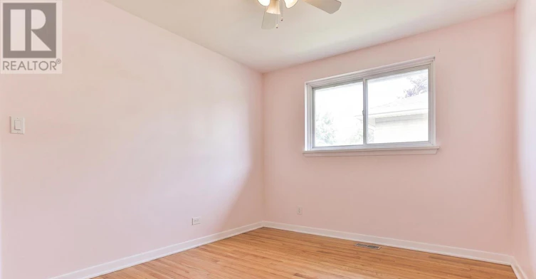 16 Ravenview Drive, Toronto, ON, M1E 3M1 - 12