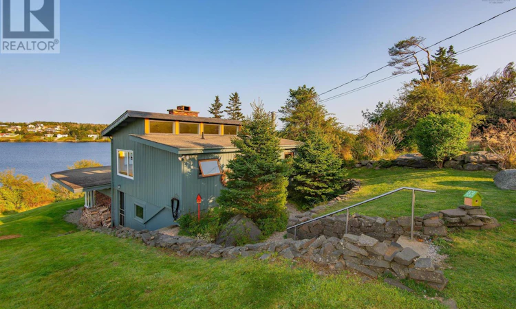 845 Lakeside Road