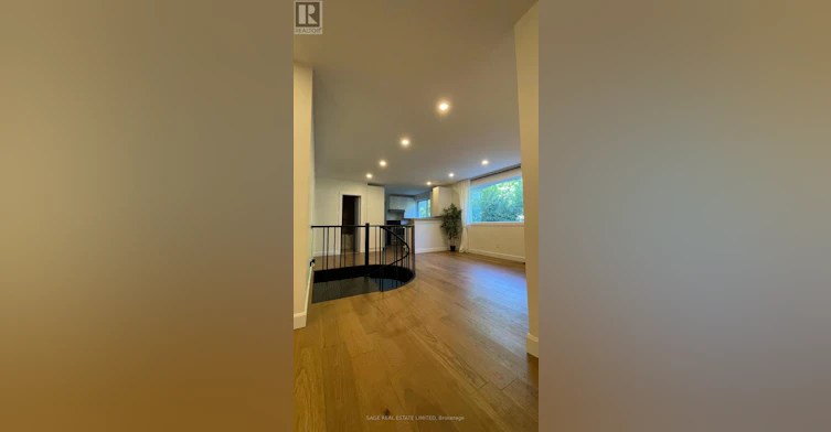 130 Neville Park Boulevard, Toronto, ON, M4E 3P8 - 9