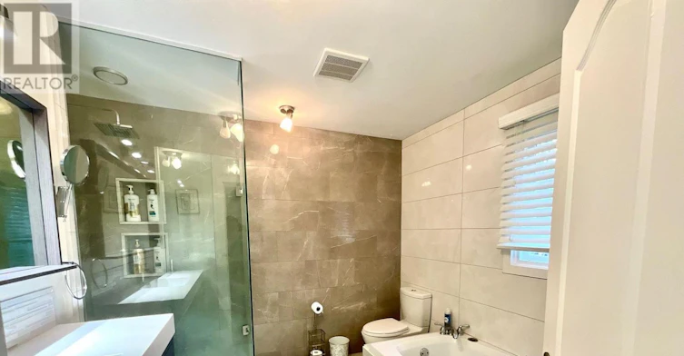 MAIN-260 Fisherville Road, Toronto, ON, M2R 3C5 - 9