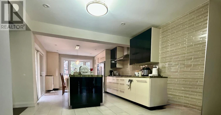 MAIN-260 Fisherville Road, Toronto, ON, M2R 3C5 - 6