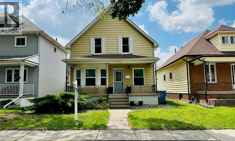859 Pierre Avenue