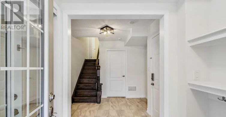 10 Goldeye Street, Whitby, ON, L1P 0E5 - 2