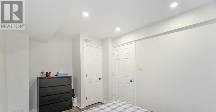 2025 Trawden Way, Oakville, ON, L6M 0M2 - 32