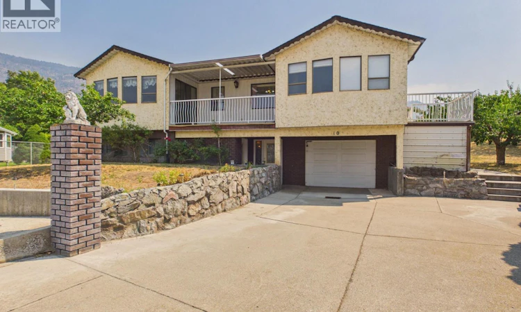 10 Spruce Court