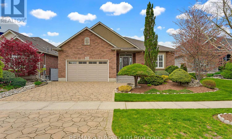 911 Ridgewood Drive