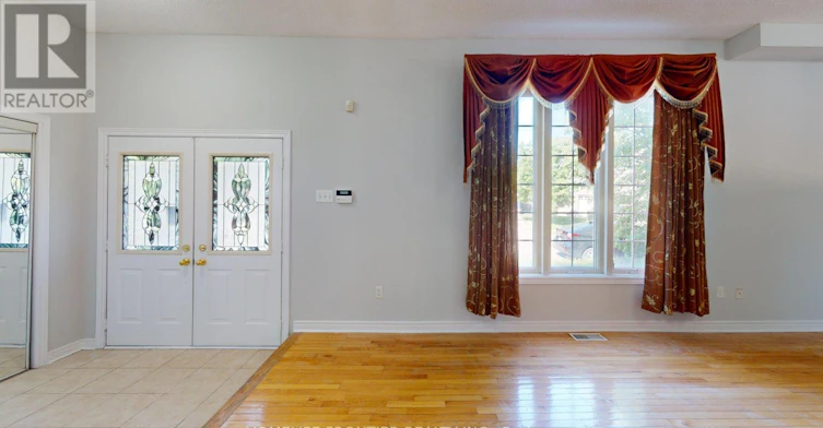 25 Rocky Point Crescent, Brampton, ON, L6V 4R7 - 4