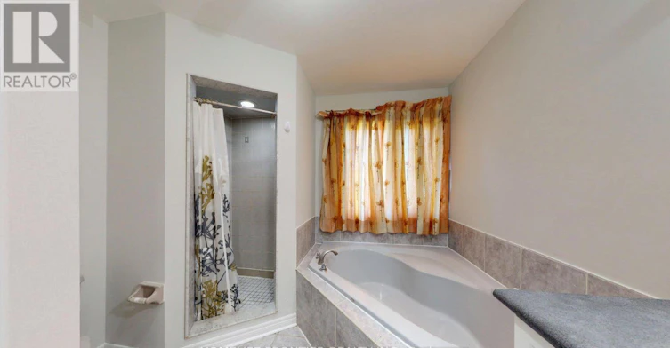 25 Rocky Point Crescent, Brampton, ON, L6V 4R7 - 12