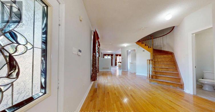25 Rocky Point Crescent, Brampton, ON, L6V 4R7 - 2