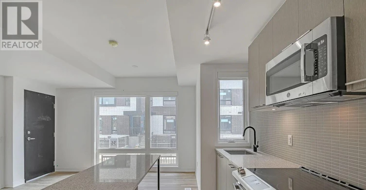 TH4-30 Ed Clark Gardens, Toronto, ON, M6N 0B5 - 8