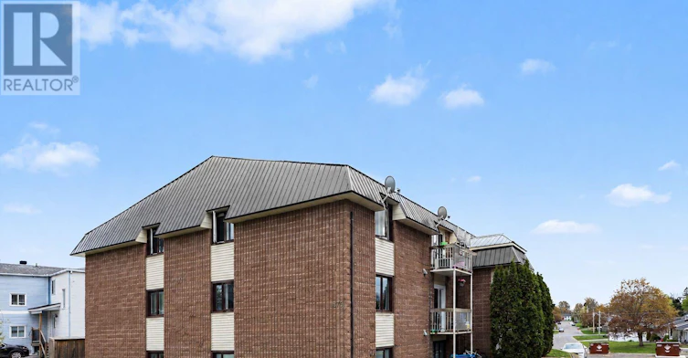 12-875 Laurier Street, Clarence-Rockland, ON, K4K 1E6 - 2