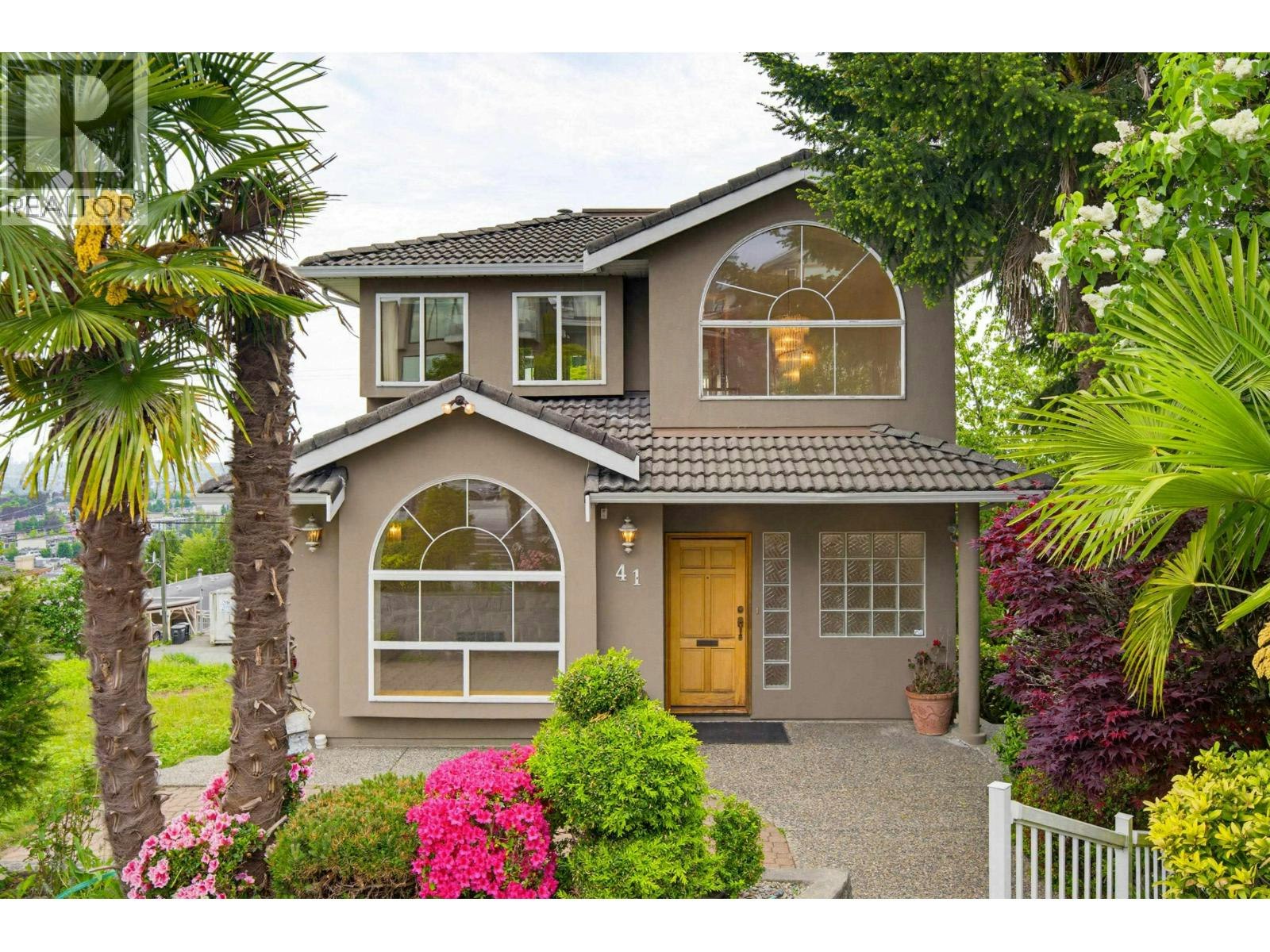 41 N Hythe Avenue, Burnaby, BC, V5B 1G3