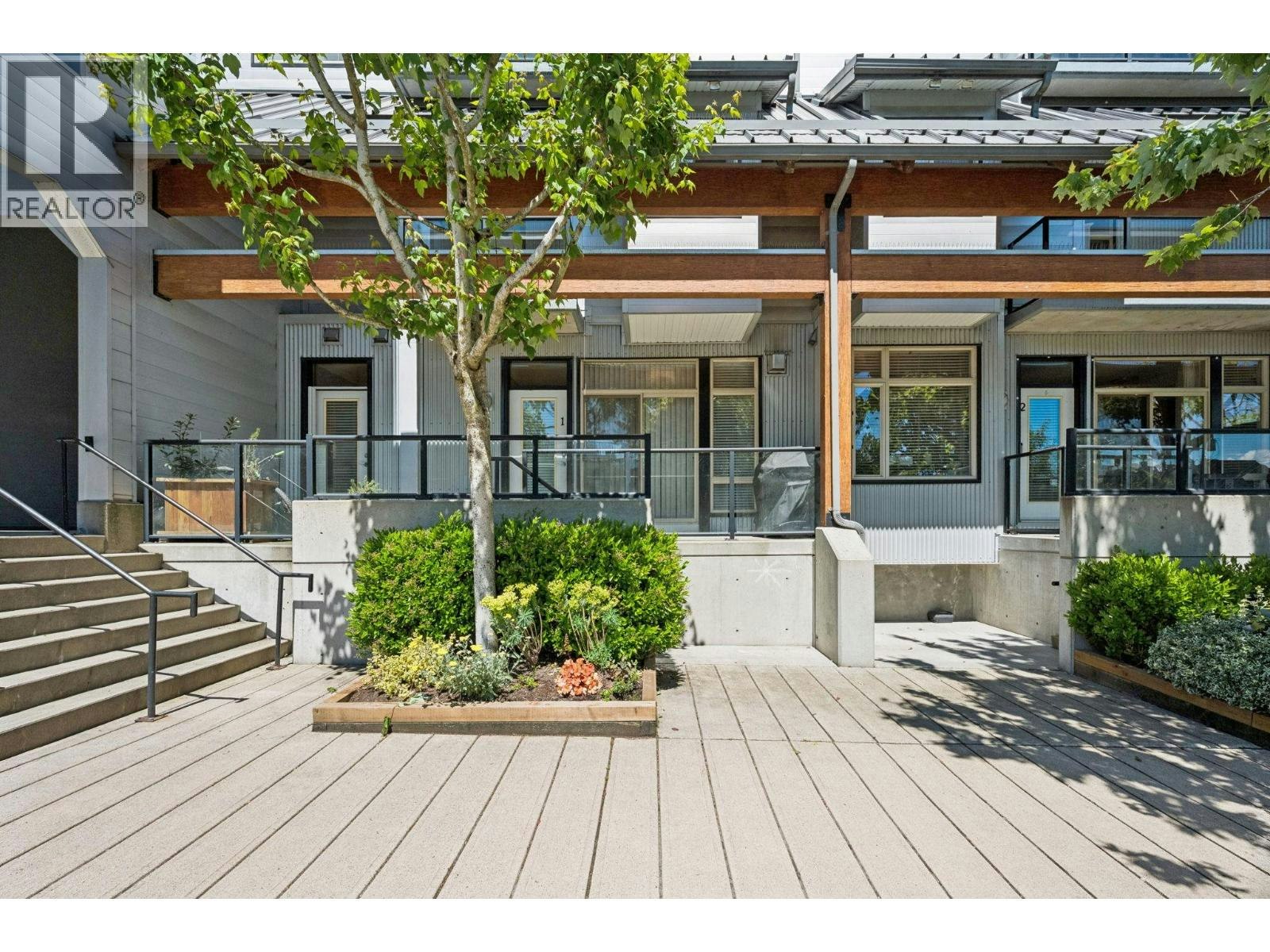 1-6233 London Road, Richmond, BC, V7E 3S3