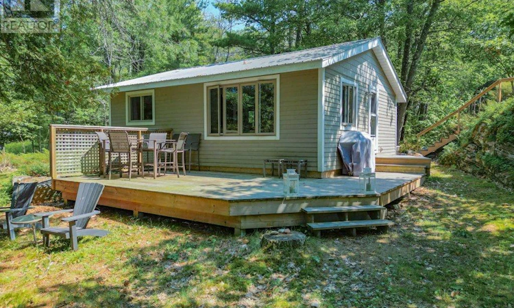 46 Huckleberry Island