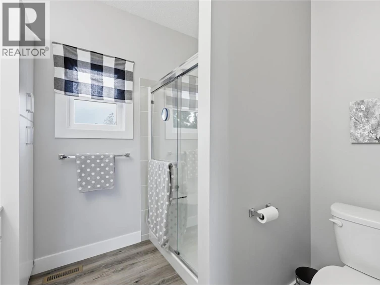 1201 Cariboo Avenue, Clinton, BC, V0K 1K0 - 27