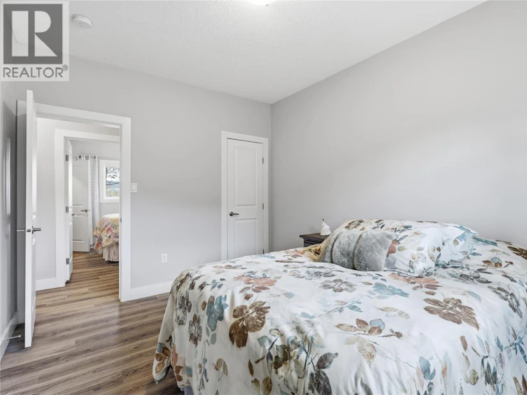 1201 Cariboo Avenue, Clinton, BC, V0K 1K0 - 32