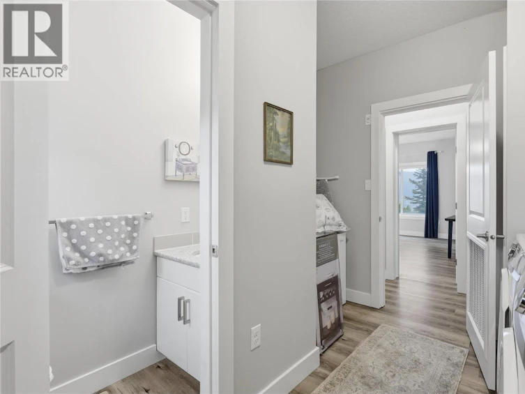 1201 Cariboo Avenue, Clinton, BC, V0K 1K0 - 36