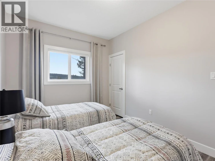1201 Cariboo Avenue, Clinton, BC, V0K 1K0 - 34