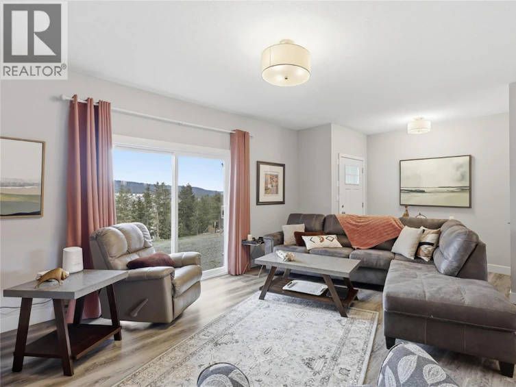 1201 Cariboo Avenue, Clinton, BC, V0K 1K0 - 18