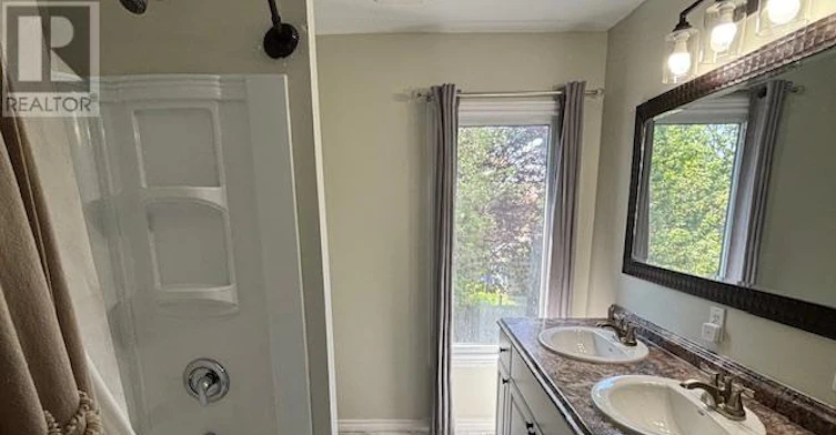177 Athol Street E, Oshawa, ON, L1H 1K2 - 24