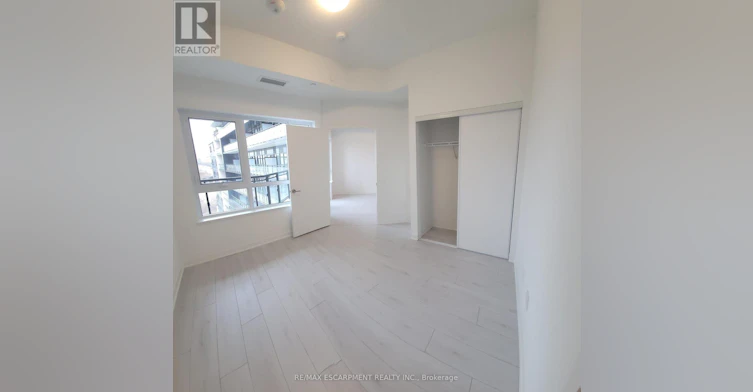 734-395 Dundas Street W, Oakville, ON, L6M 4M2 - 4