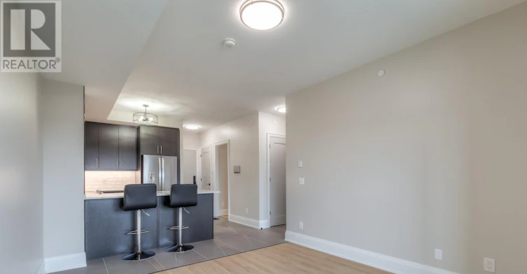 308-345 Wheat Boom Drive, Oakville, ON, L6H 7X5 - 4