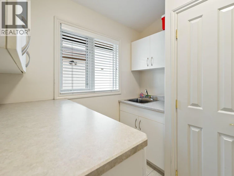 4141 S Gallaghers Boulevard, Kelowna, BC, V1W 4V2 - 23