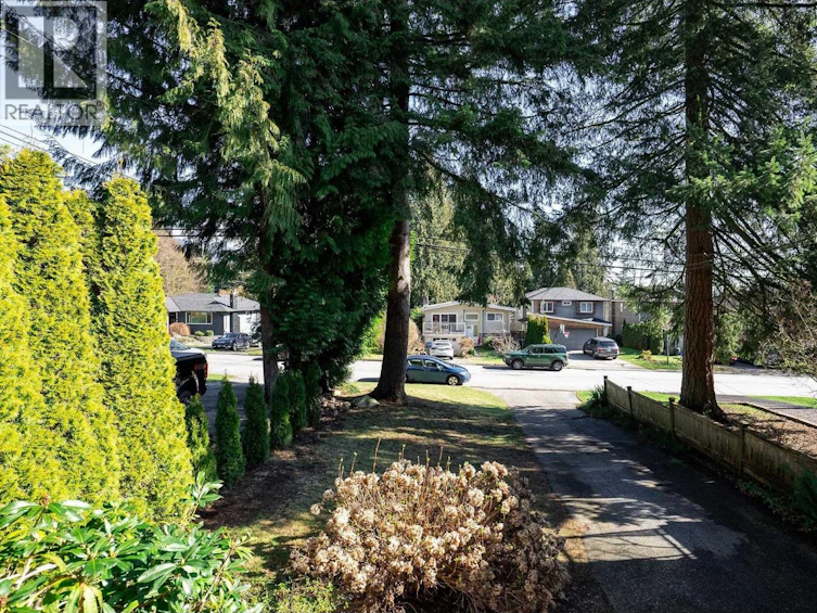 3015 Royal Avenue, North Vancouver, BC, V7K 1Y6 - 39