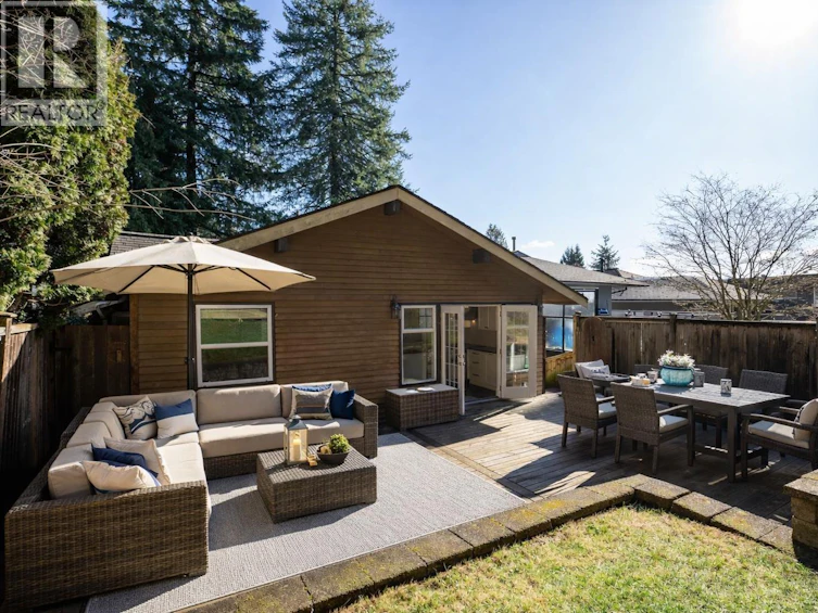 3015 Royal Avenue, North Vancouver, BC, V7K 1Y6