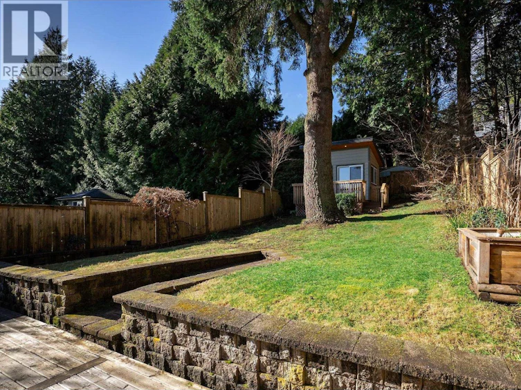 3015 Royal Avenue, North Vancouver, BC, V7K 1Y6 - 26