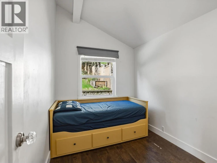 3015 Royal Avenue, North Vancouver, BC, V7K 1Y6 - 15