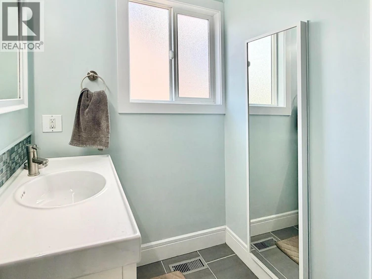 1347 Naish Drive, Penticton, BC, V2A 3B7 - 17