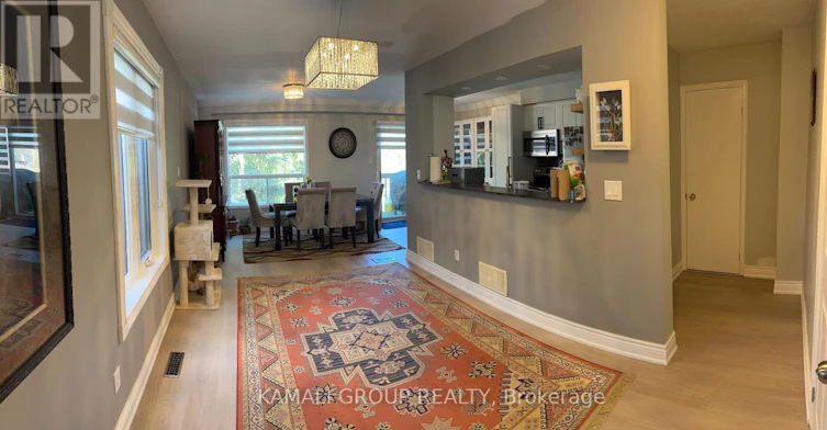 2 Ross Linton Drive, Aurora, ON, L4G 6T3 - 3