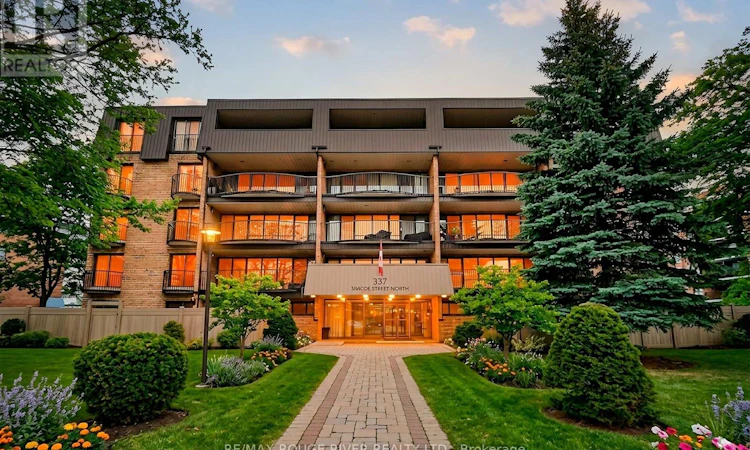 401-337 Simcoe Street