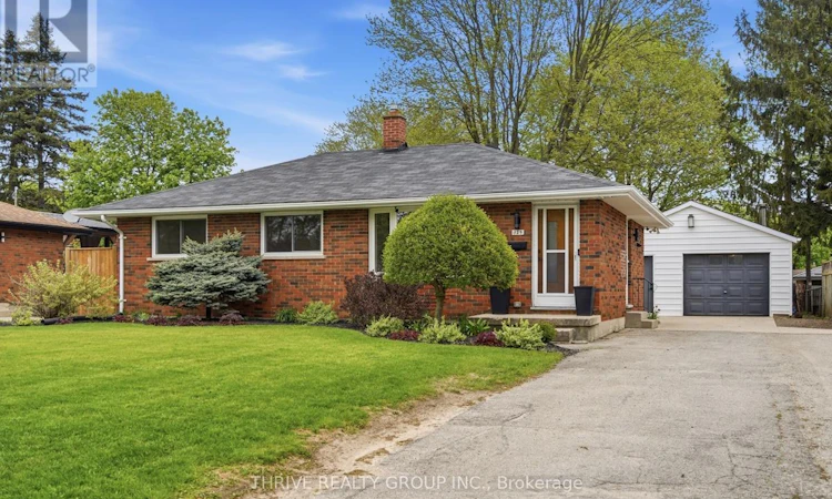 329 Strathroyal Avenue
