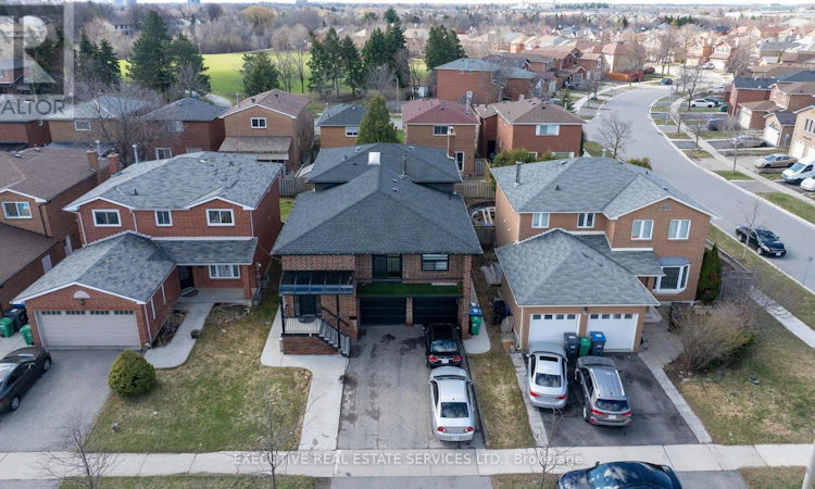 90 Hinchley Wood Grove