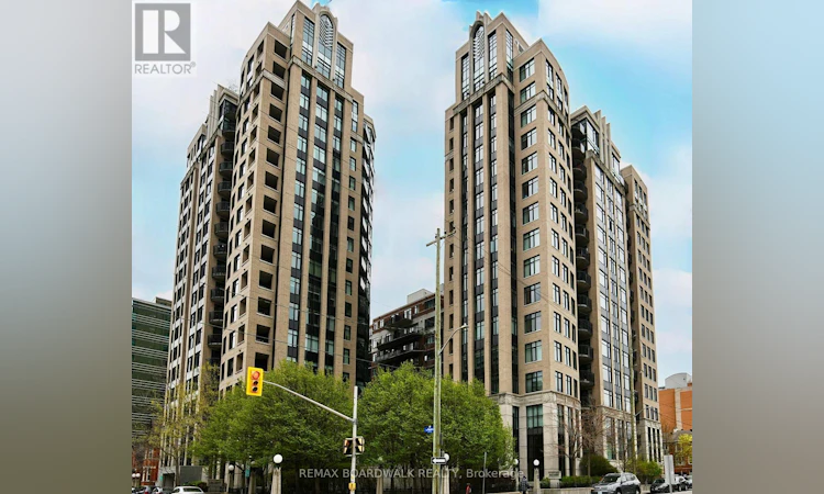 702-245 Kent Street
