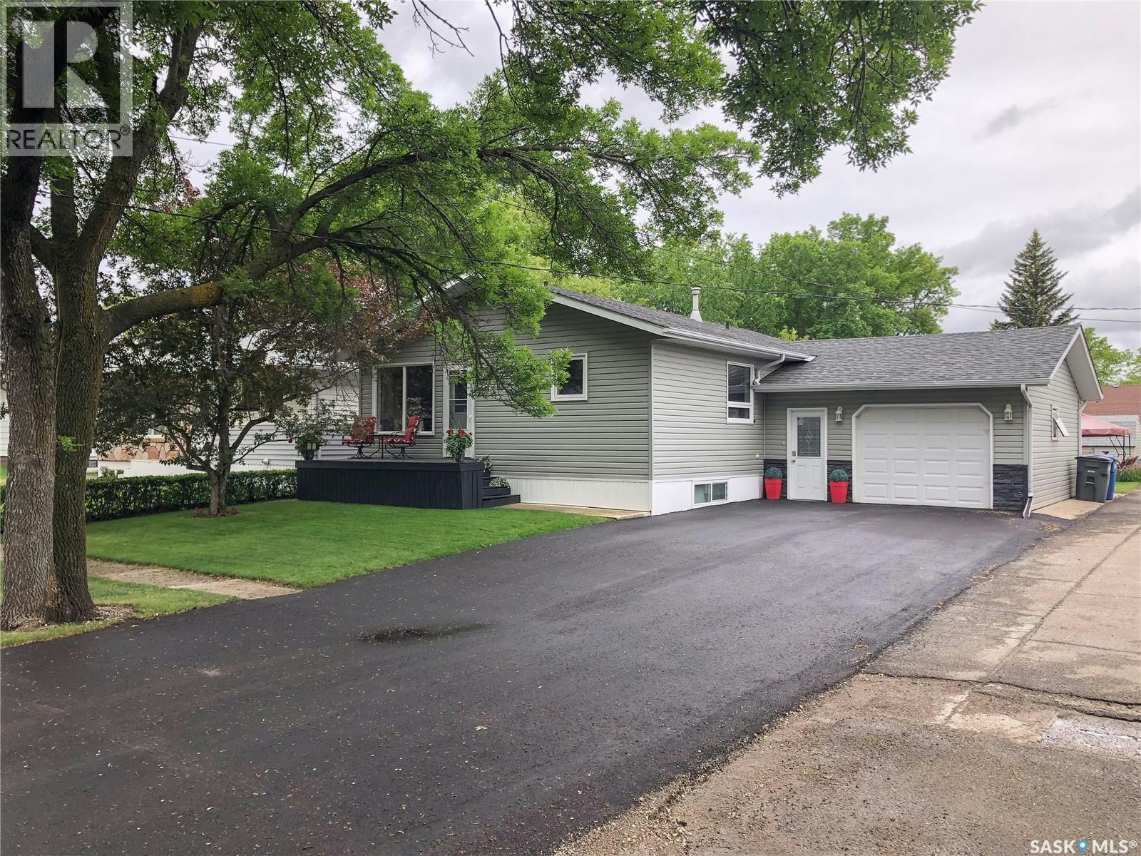812 Qu'appelle Street, Grenfell, SK, S0G 2B0