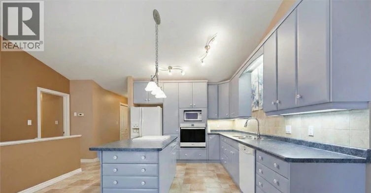 207 Cassandra Boulevard, Sarnia, ON, N7S 0A3 - 4