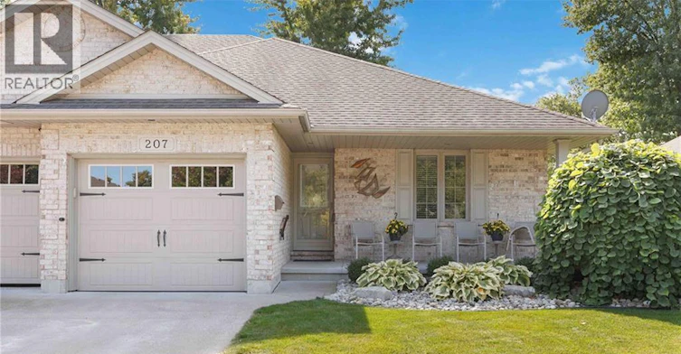 207 Cassandra Boulevard, Sarnia, ON, N7S 0A3