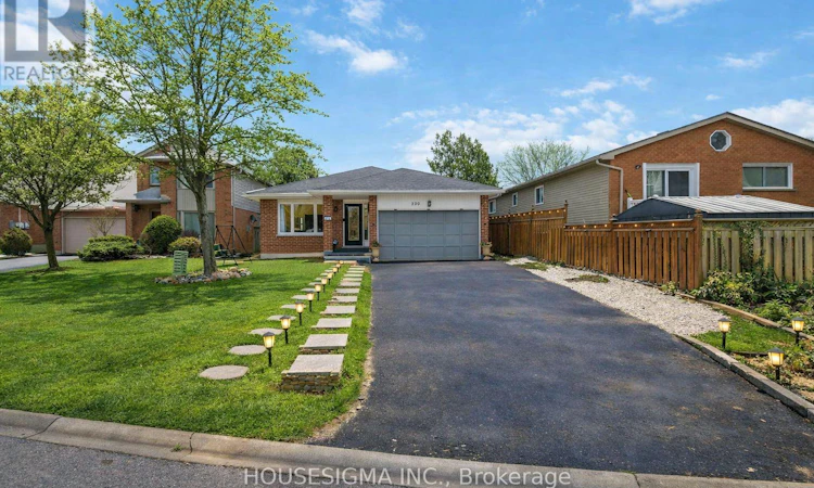 220 Killarney Grove